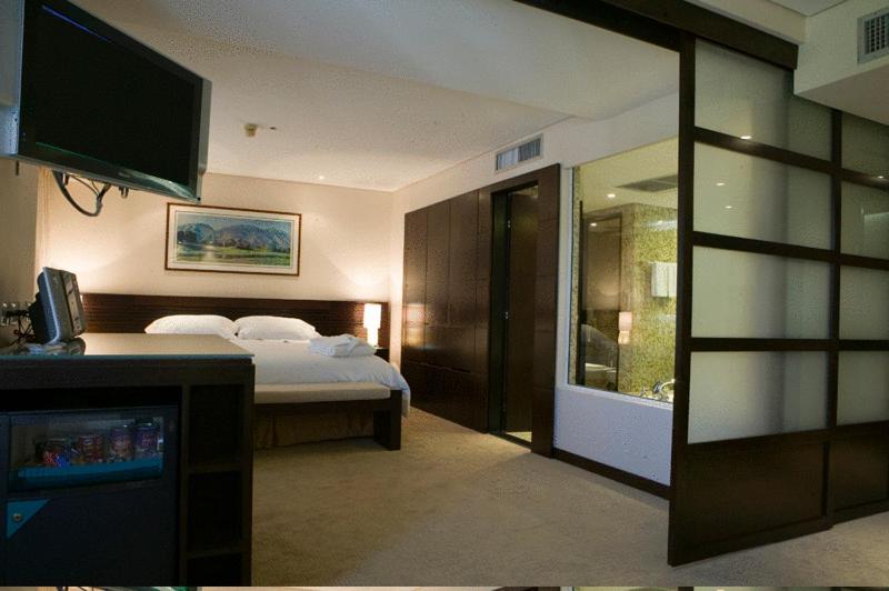 Hotel & Suites Caracas