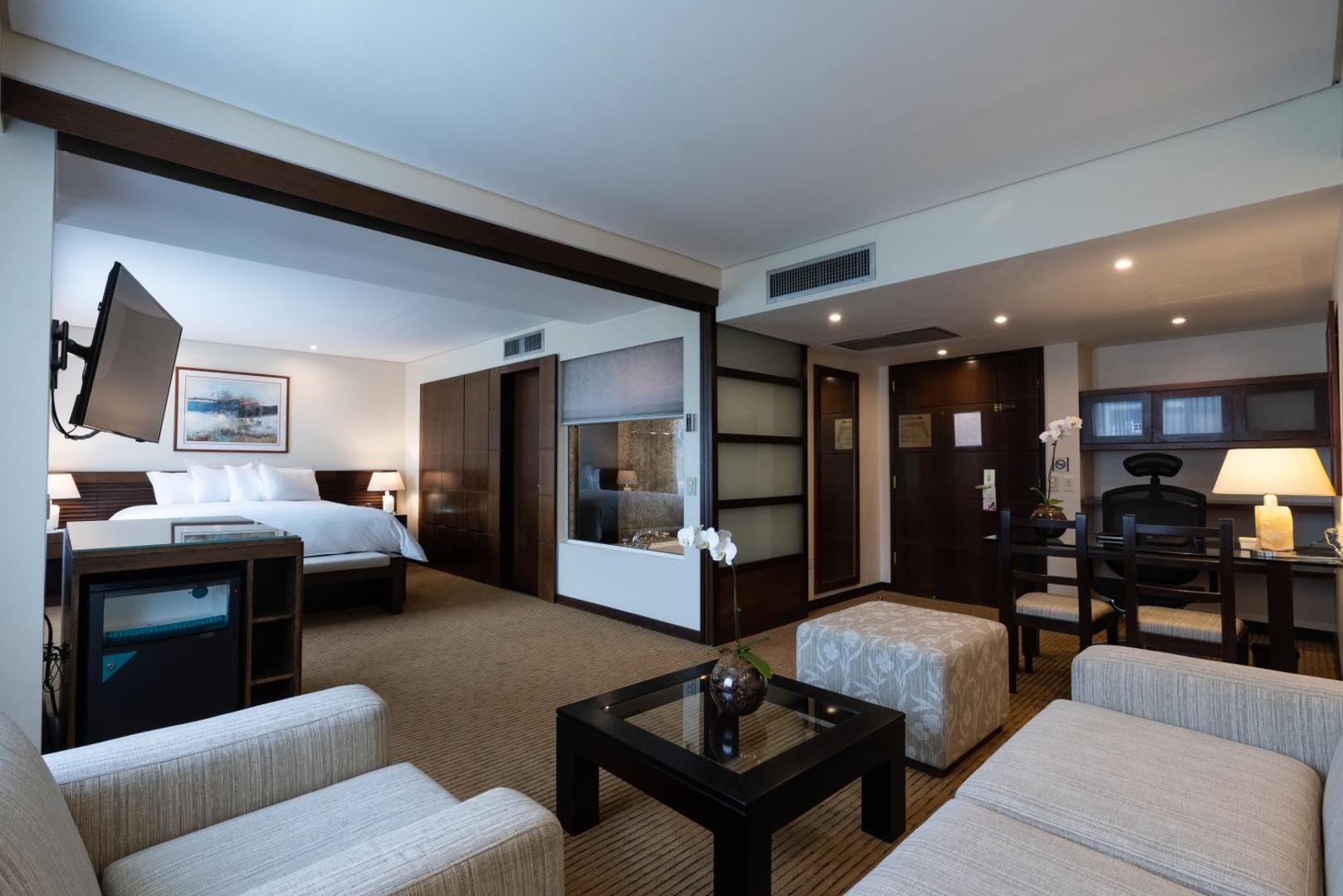 Hotel & Suites Caracas