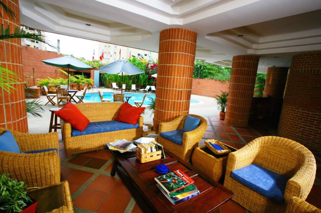 Costa Real Suites
