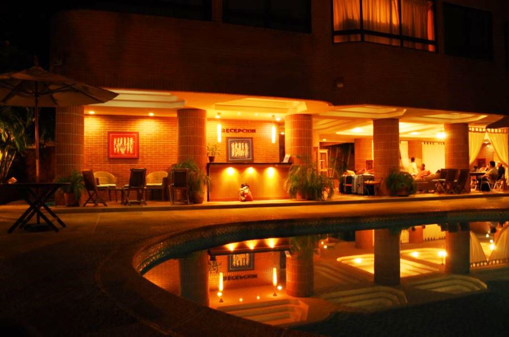 Costa Real Suites