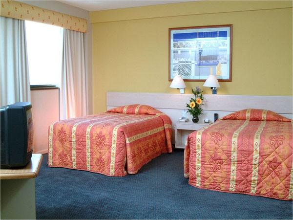 Lincoln Suites
