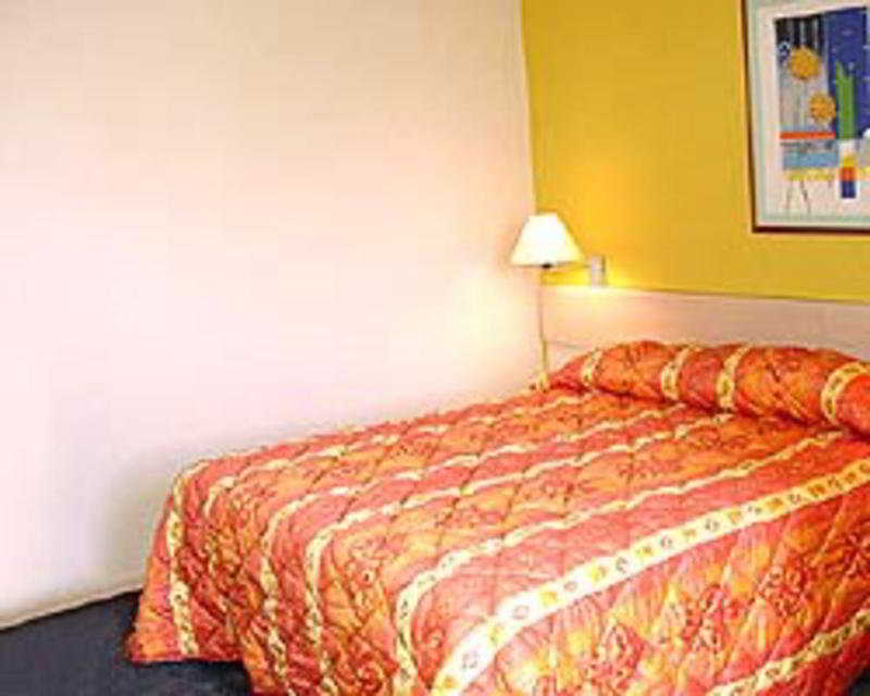 Lincoln Suites