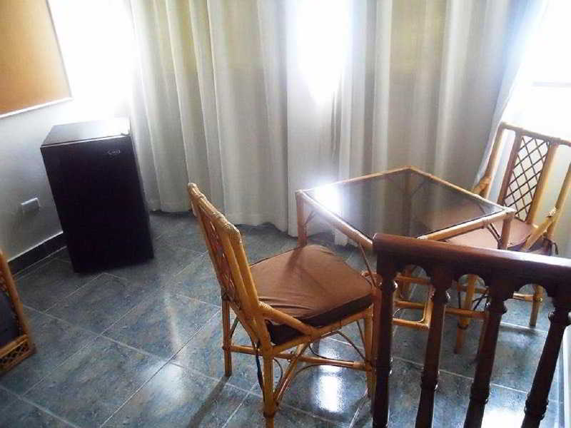 Hotel Las Quince Letras