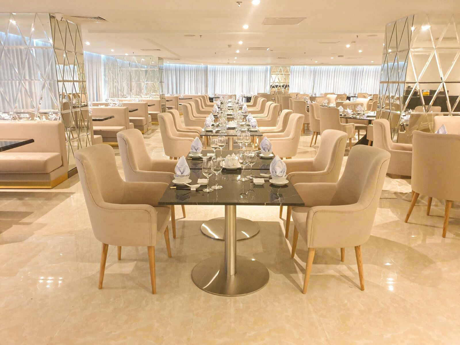 Diamond Stars Ben Tre Hotel