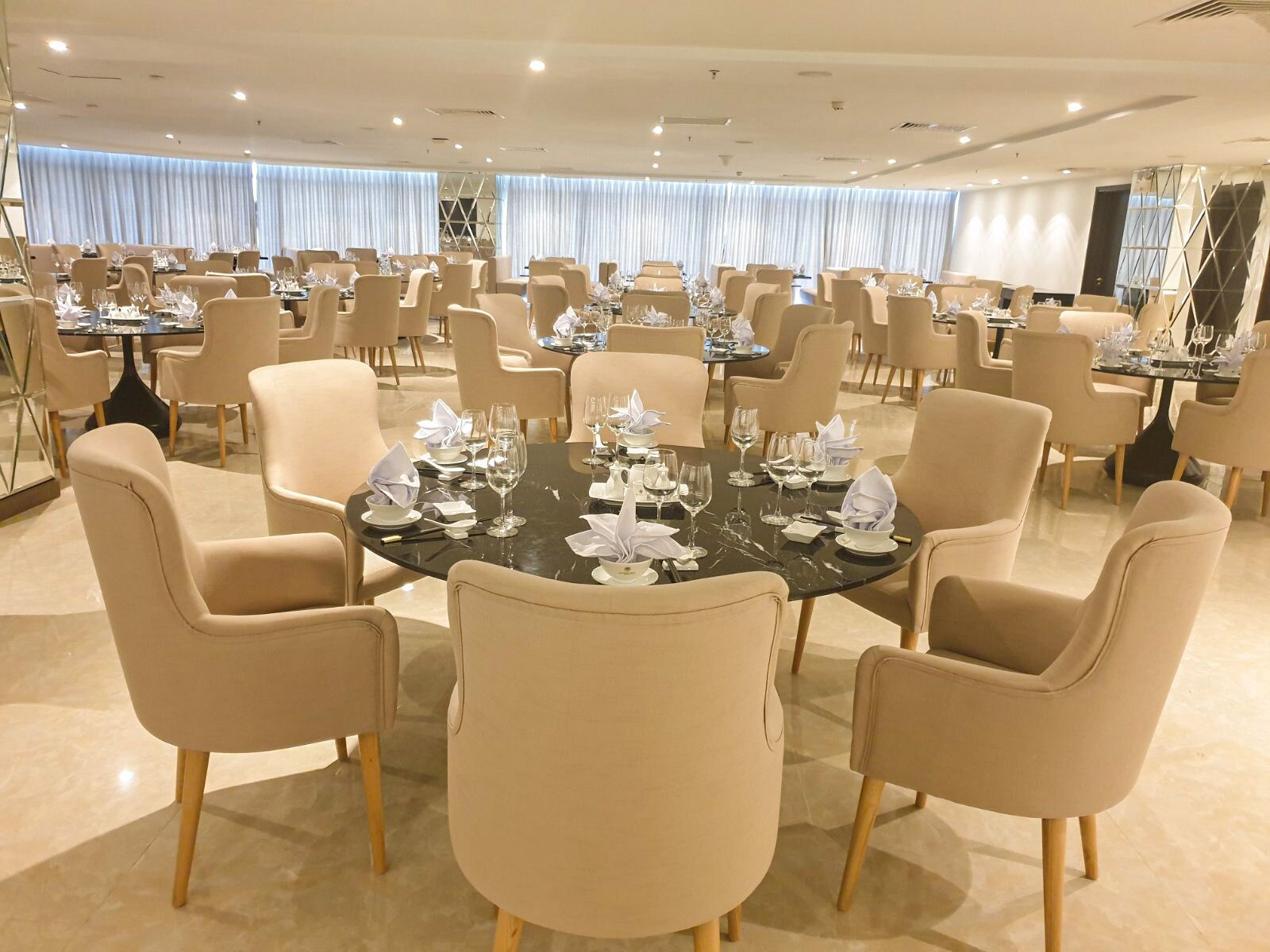 Diamond Stars Ben Tre Hotel