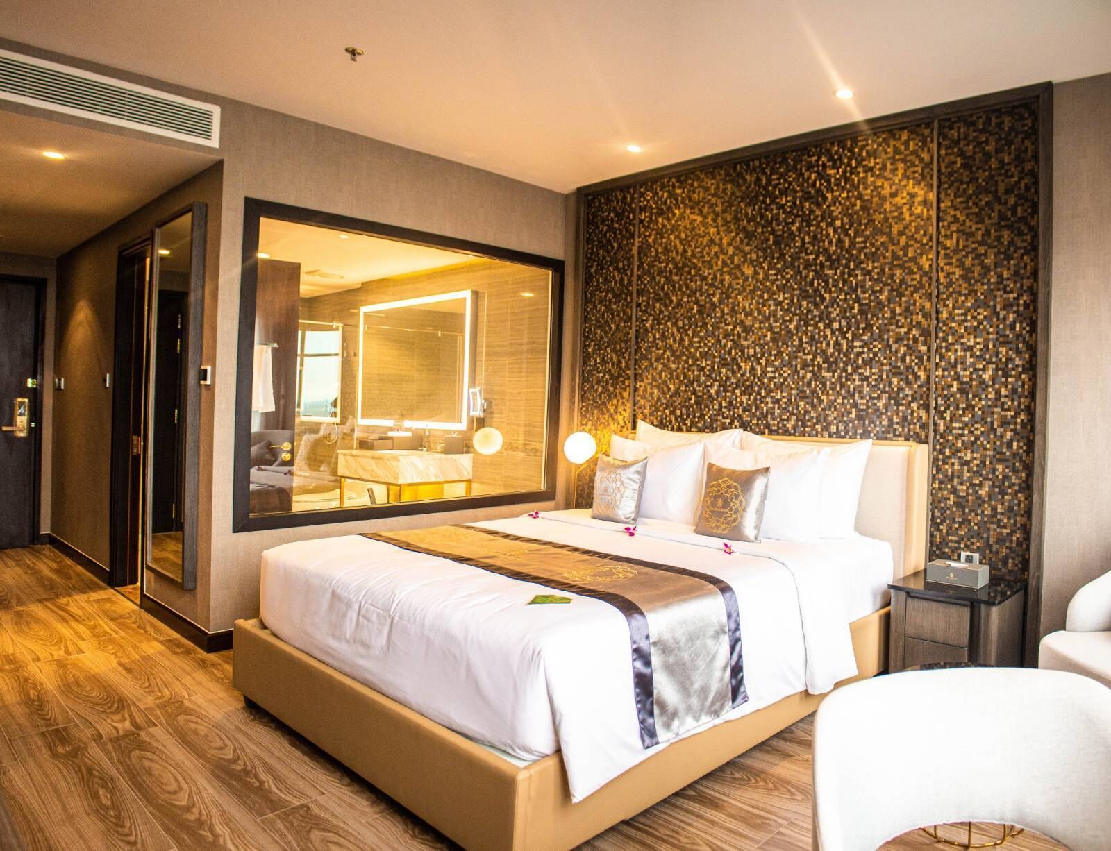 Diamond Stars Ben Tre Hotel