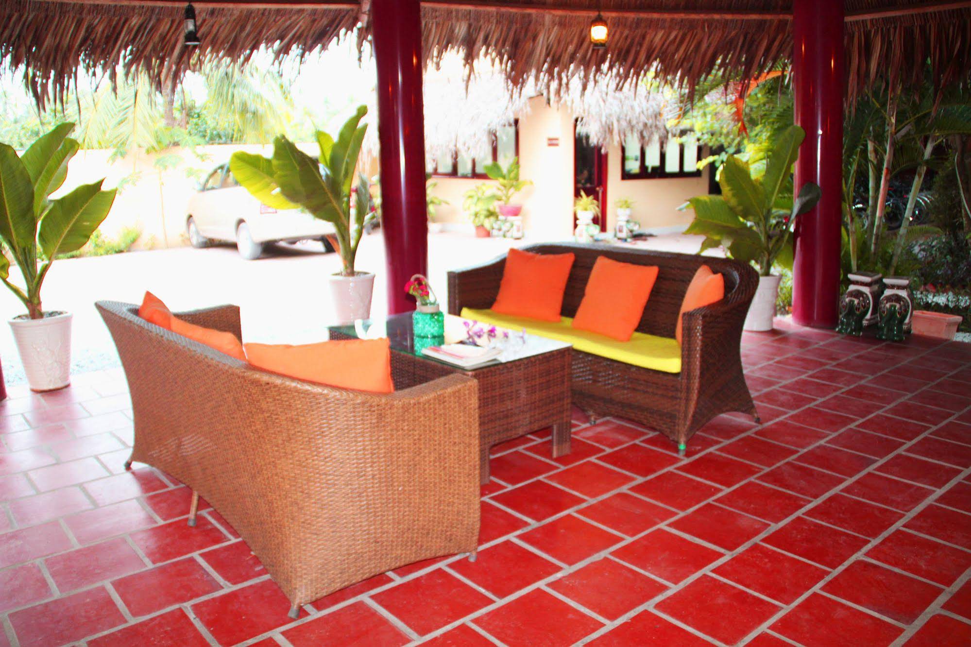 Mango Home Riverside