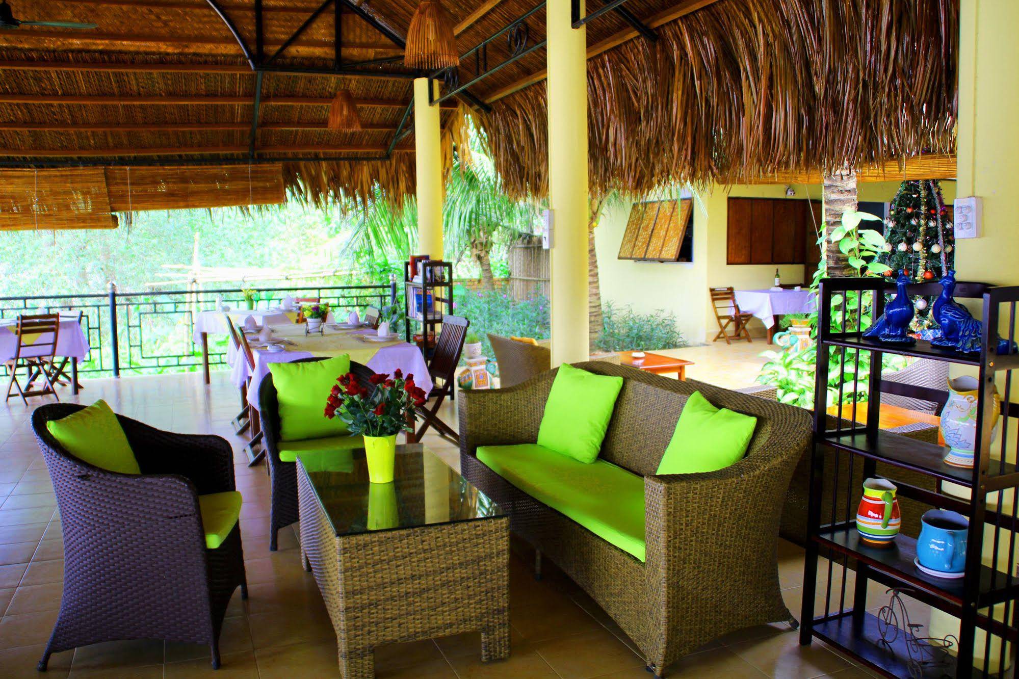 Mango Home Riverside