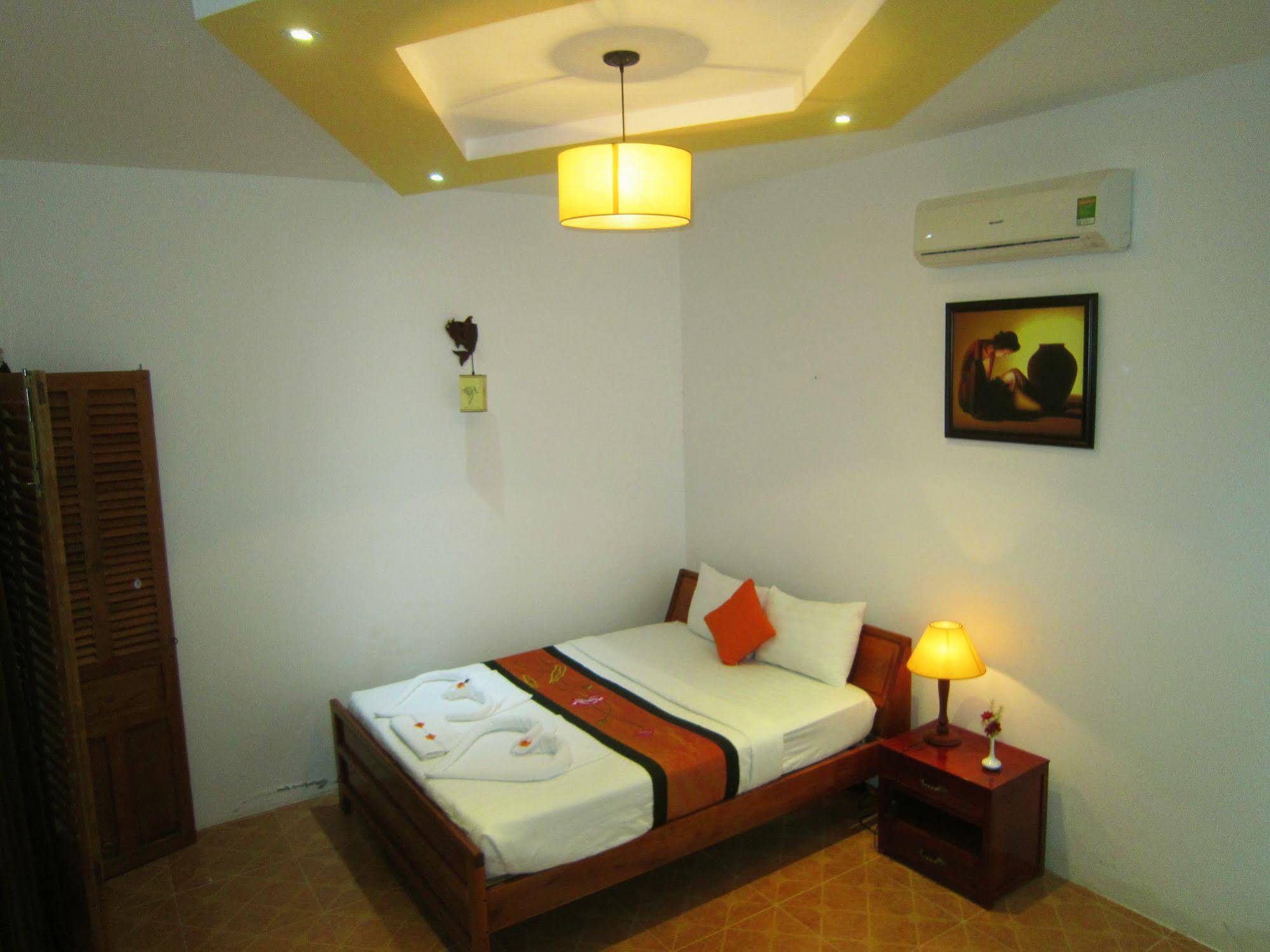 Mango Home Riverside