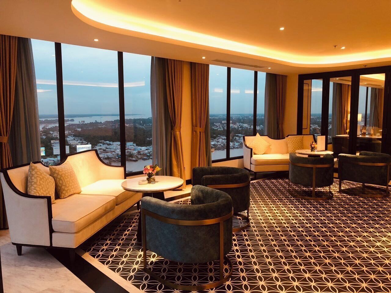 Charmant Suites A Boutique Hotel Can Tho