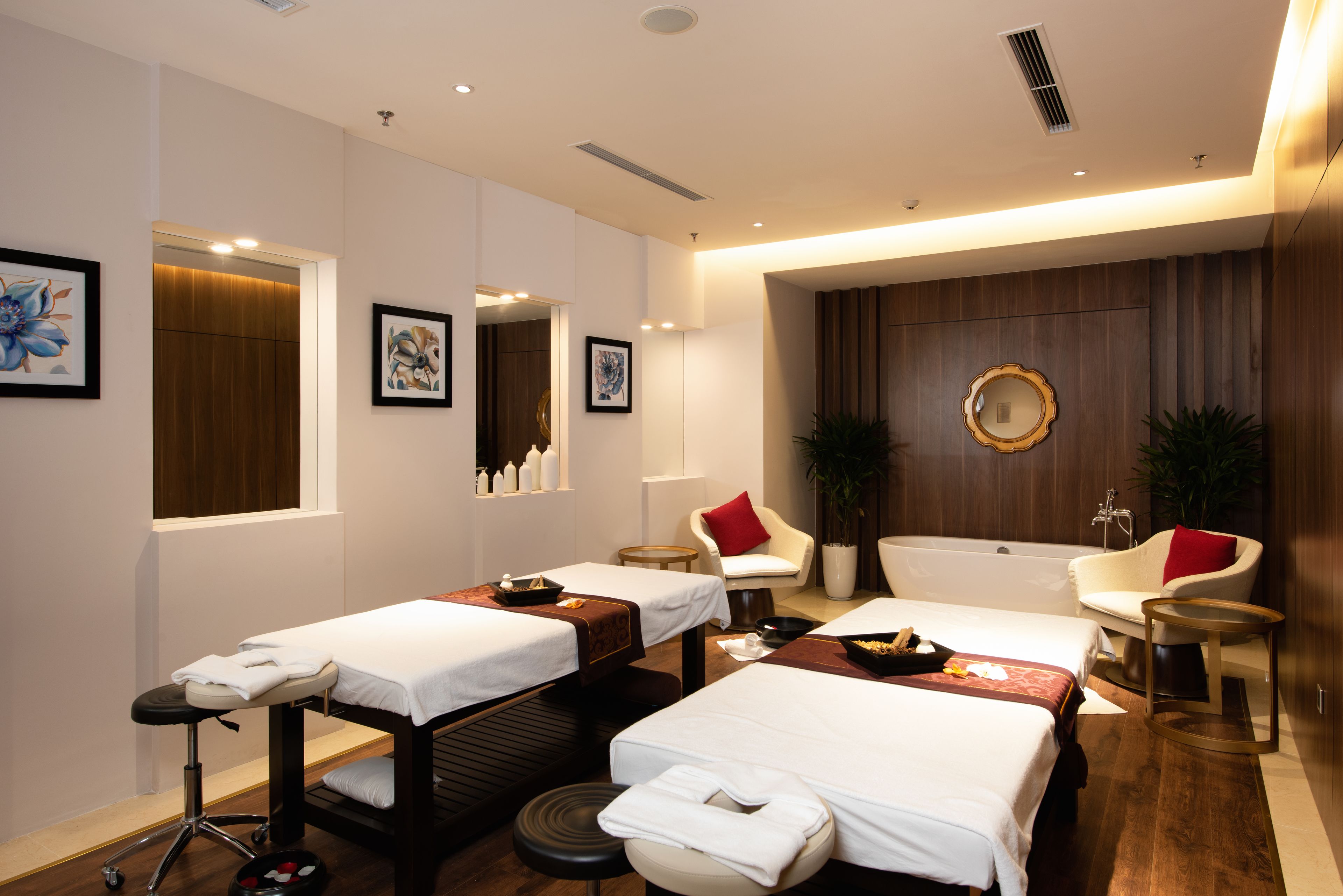 Four Points by Sheraton Lang Son