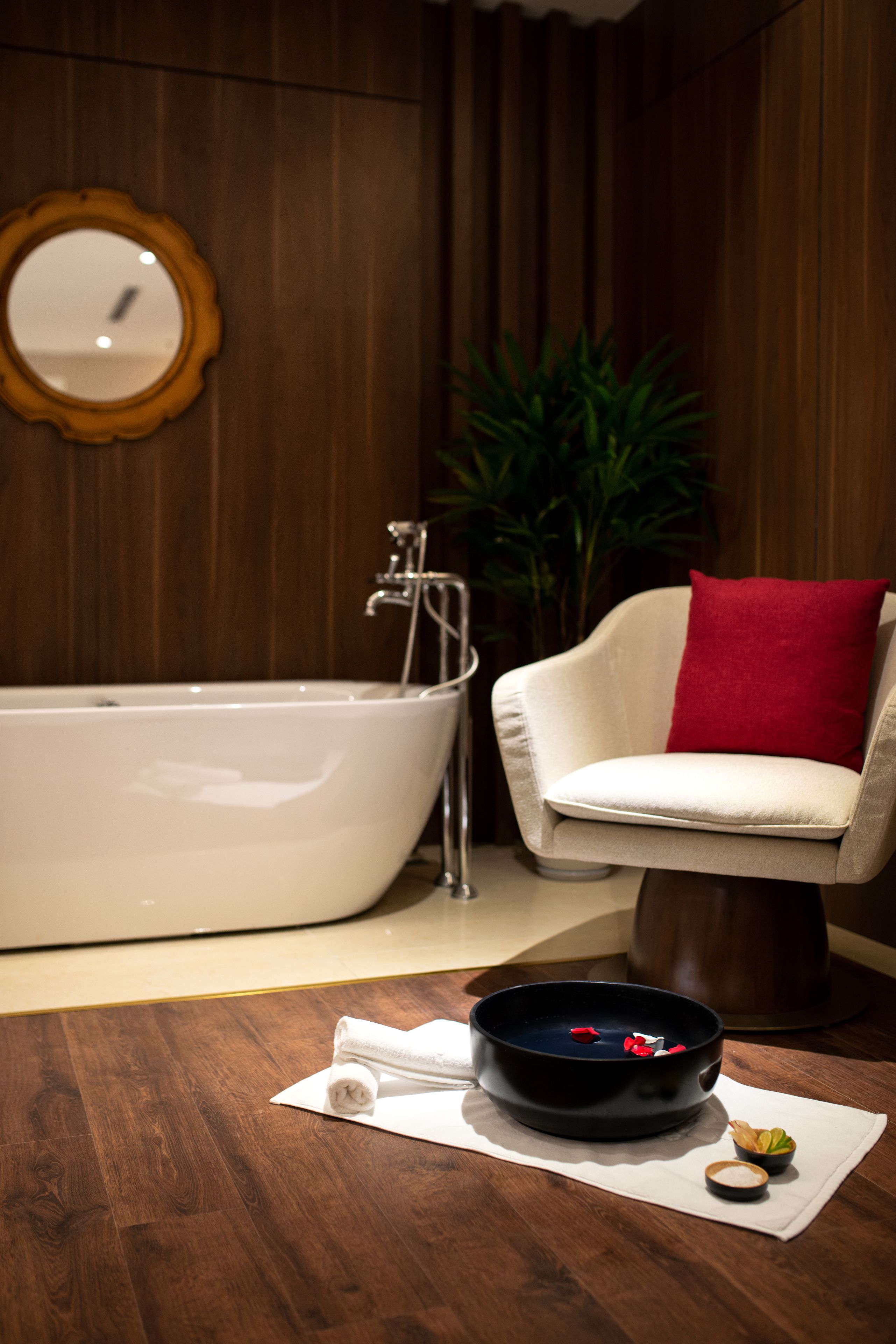 Four Points by Sheraton Lang Son