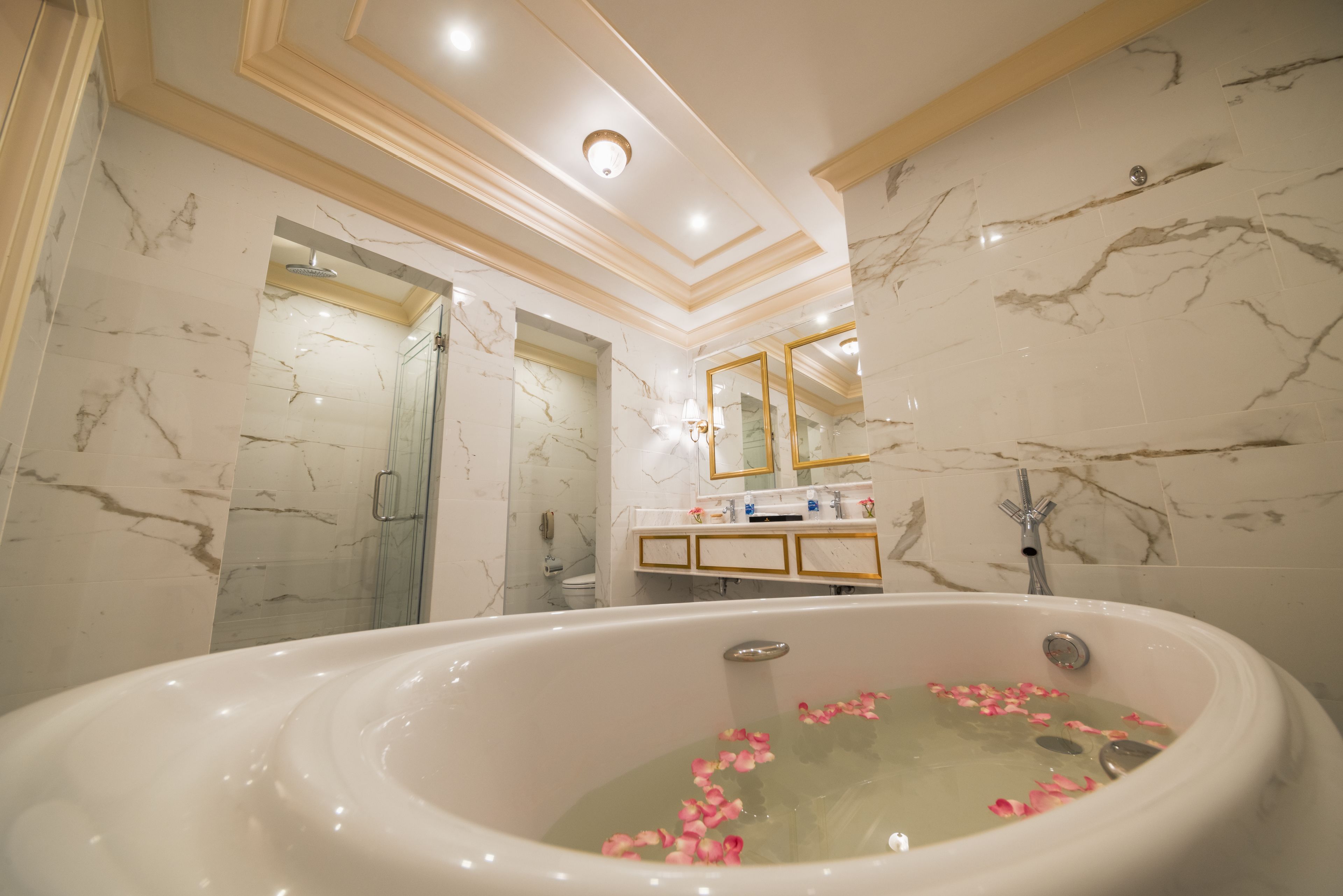 Four Points by Sheraton Lang Son