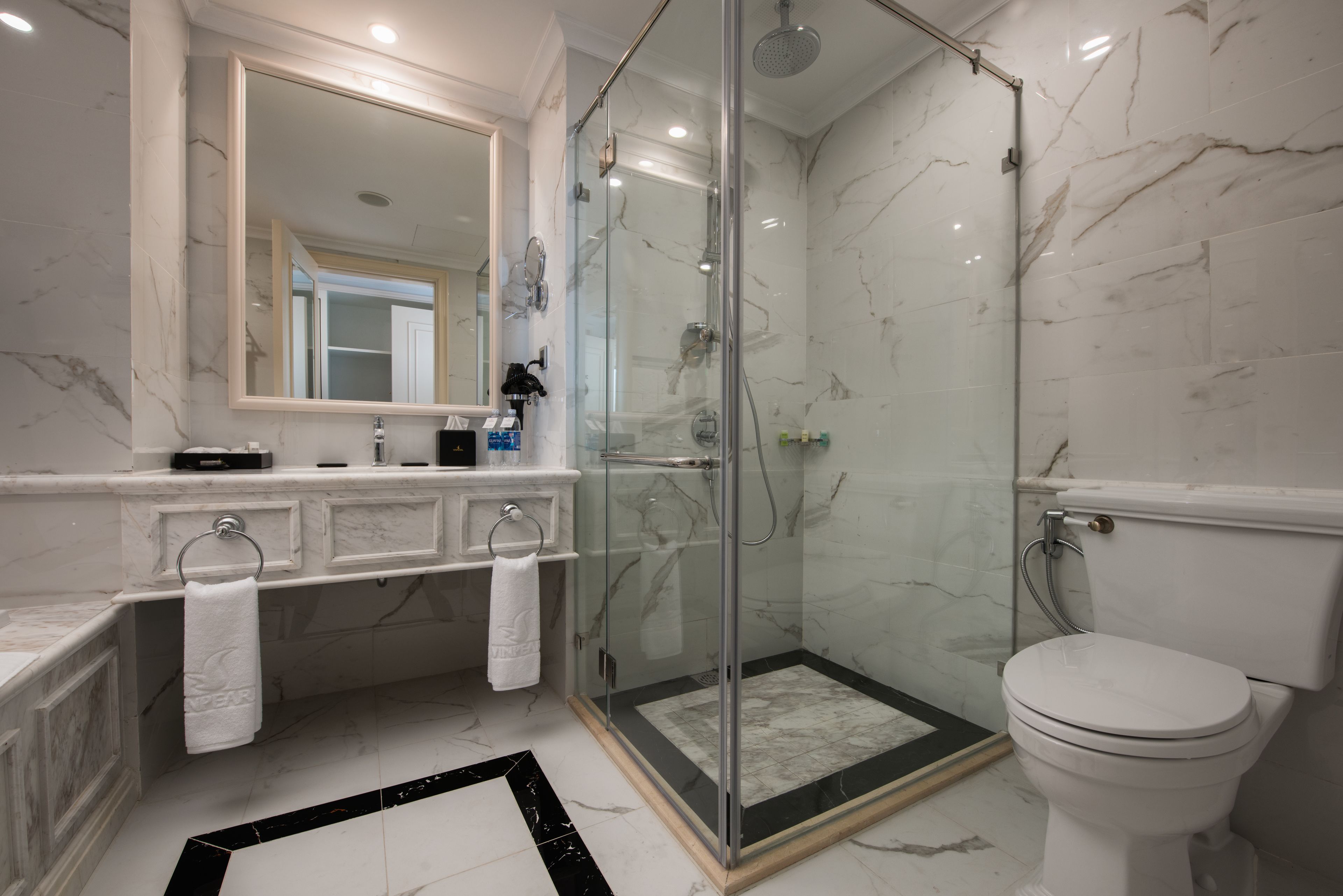 Four Points by Sheraton Lang Son