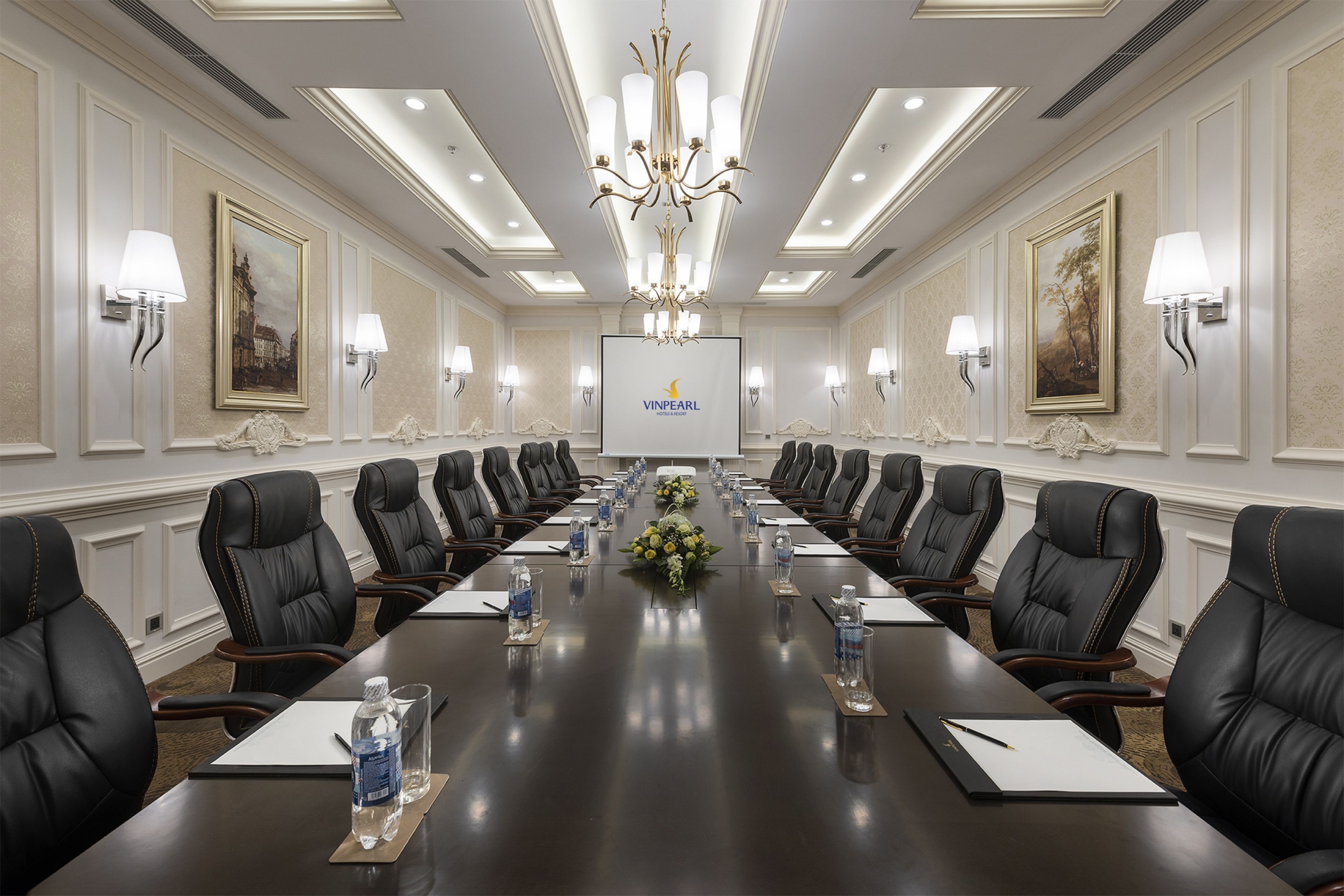 Four Points by Sheraton Lang Son