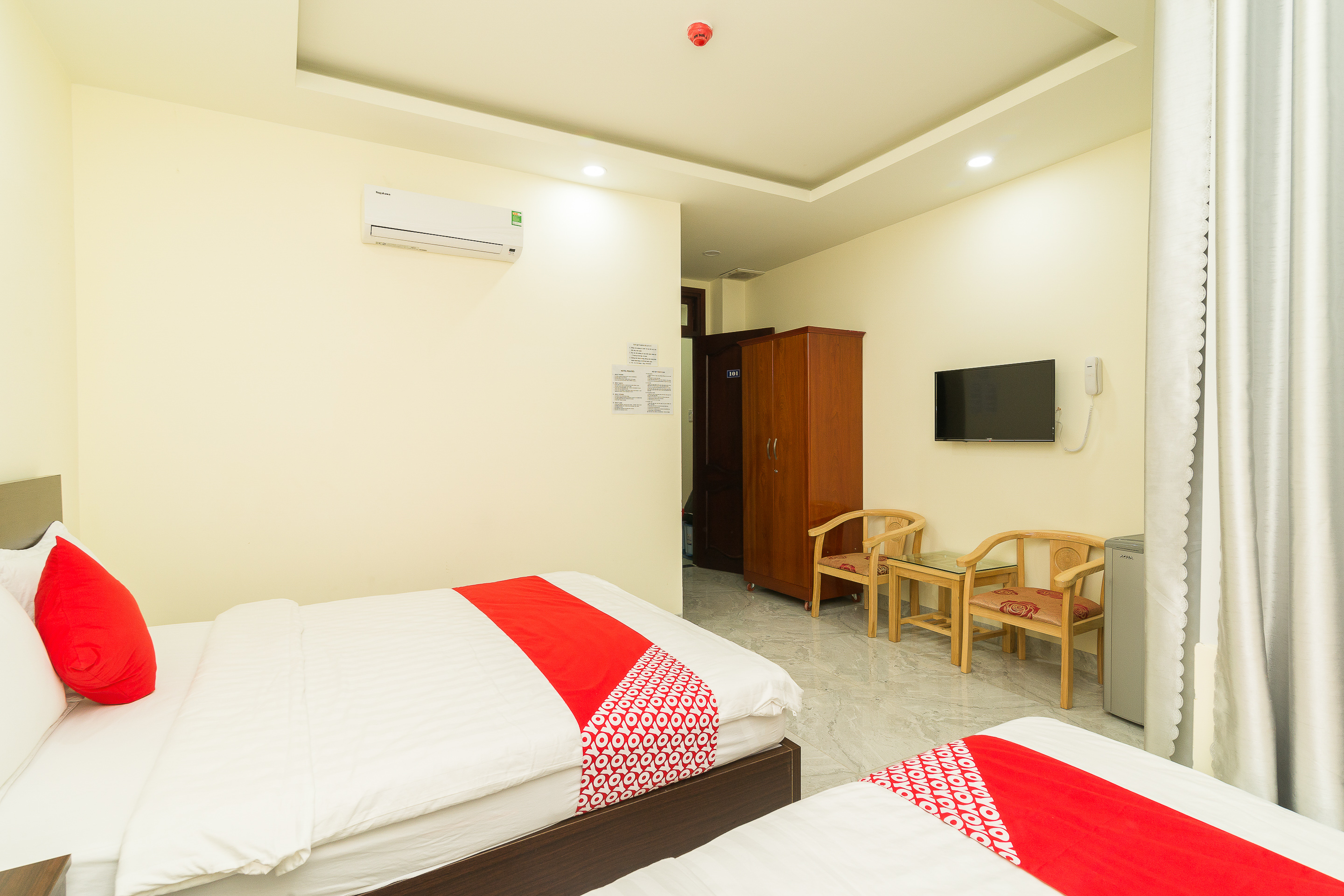 374 Hotel by OYO Rooms