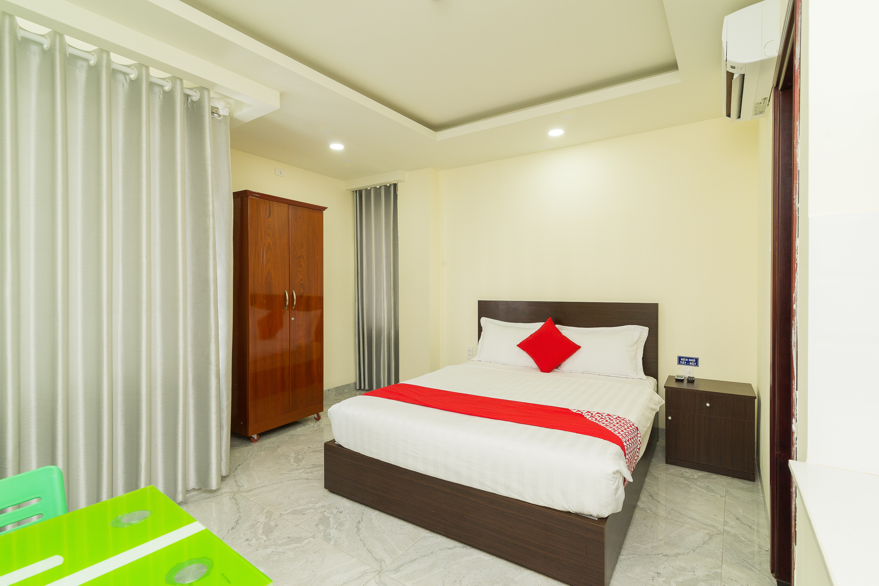 374 Hotel by OYO Rooms