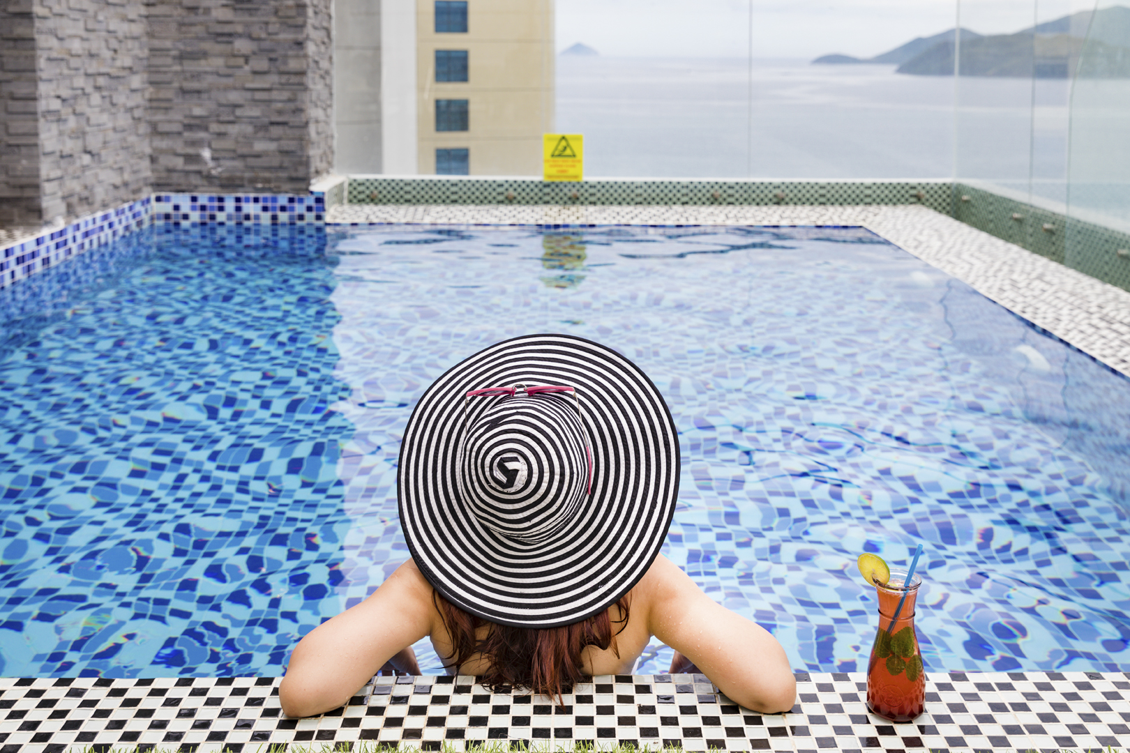Aaron Hotel