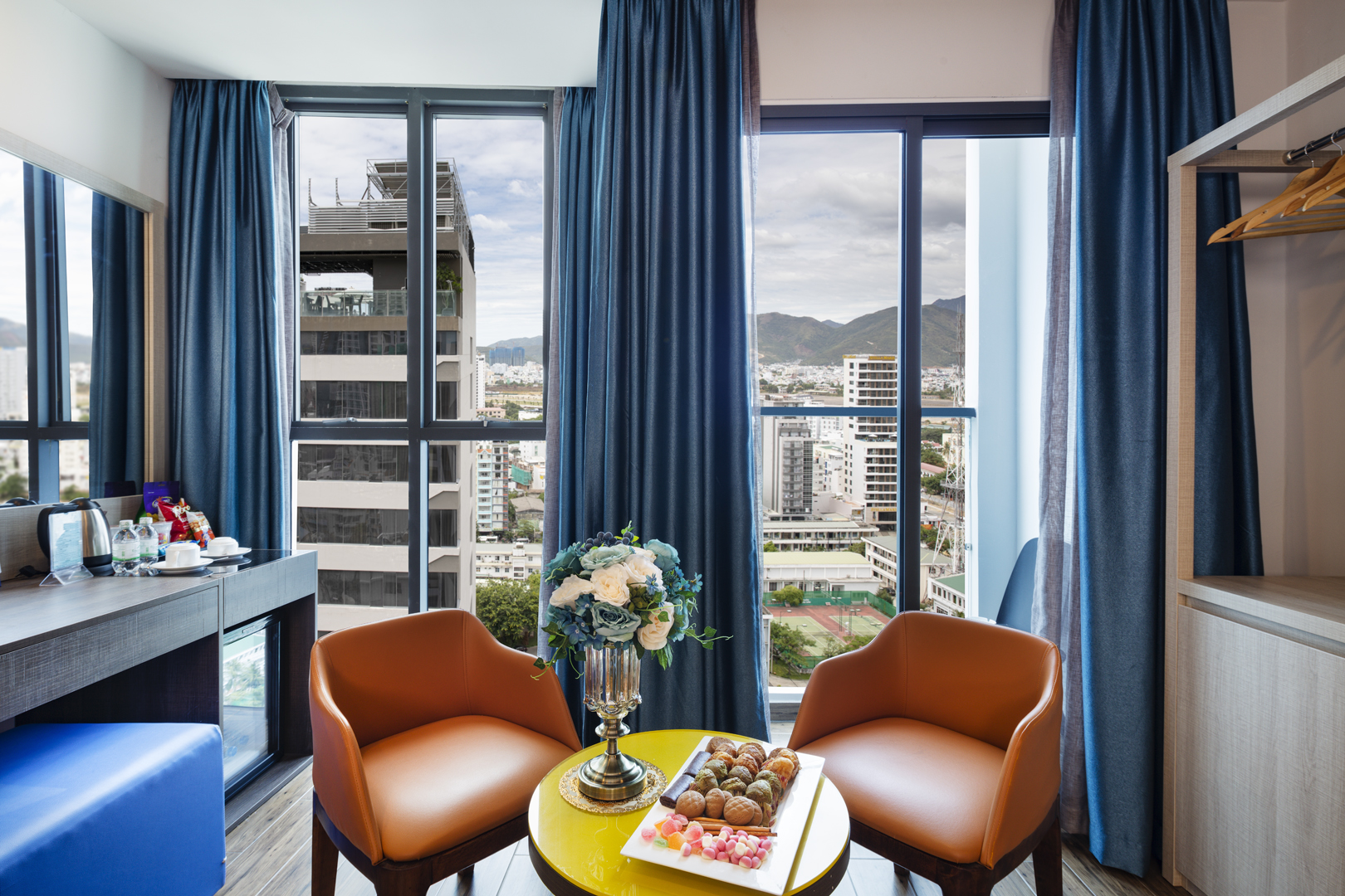 Aaron Hotel