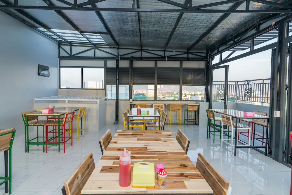 Anh Chien Hotel by OYO
