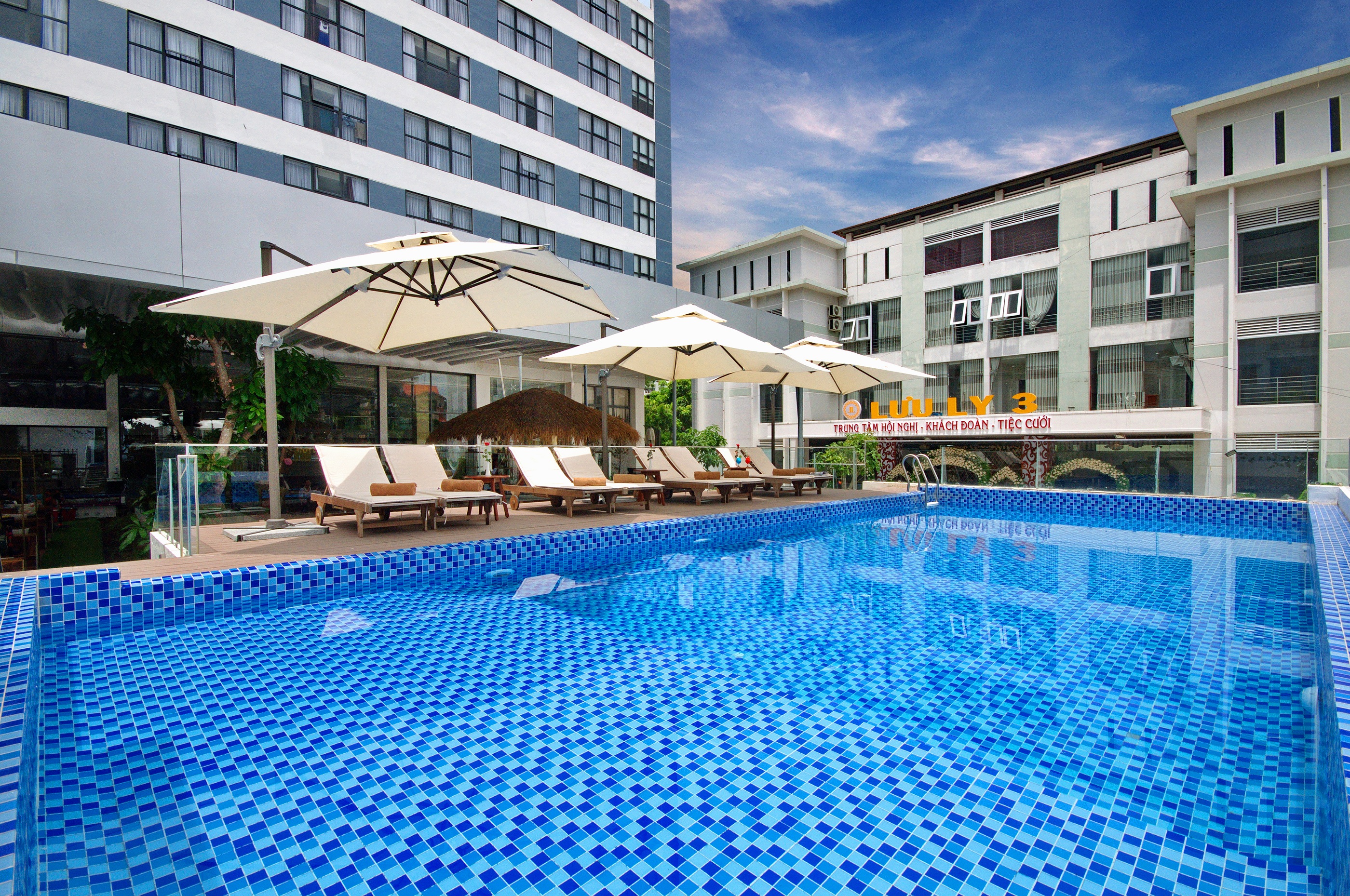 Aries Hotel