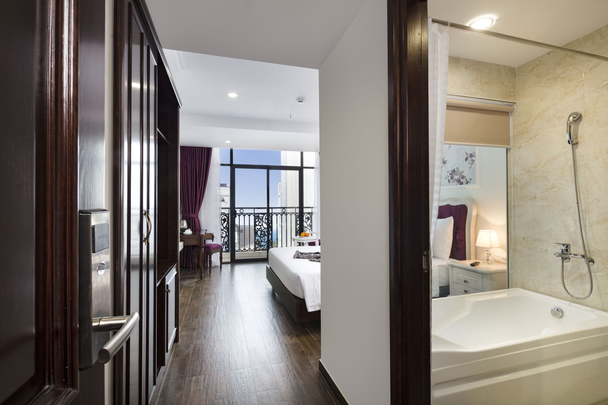 Bonjour Nha Trang Hotel