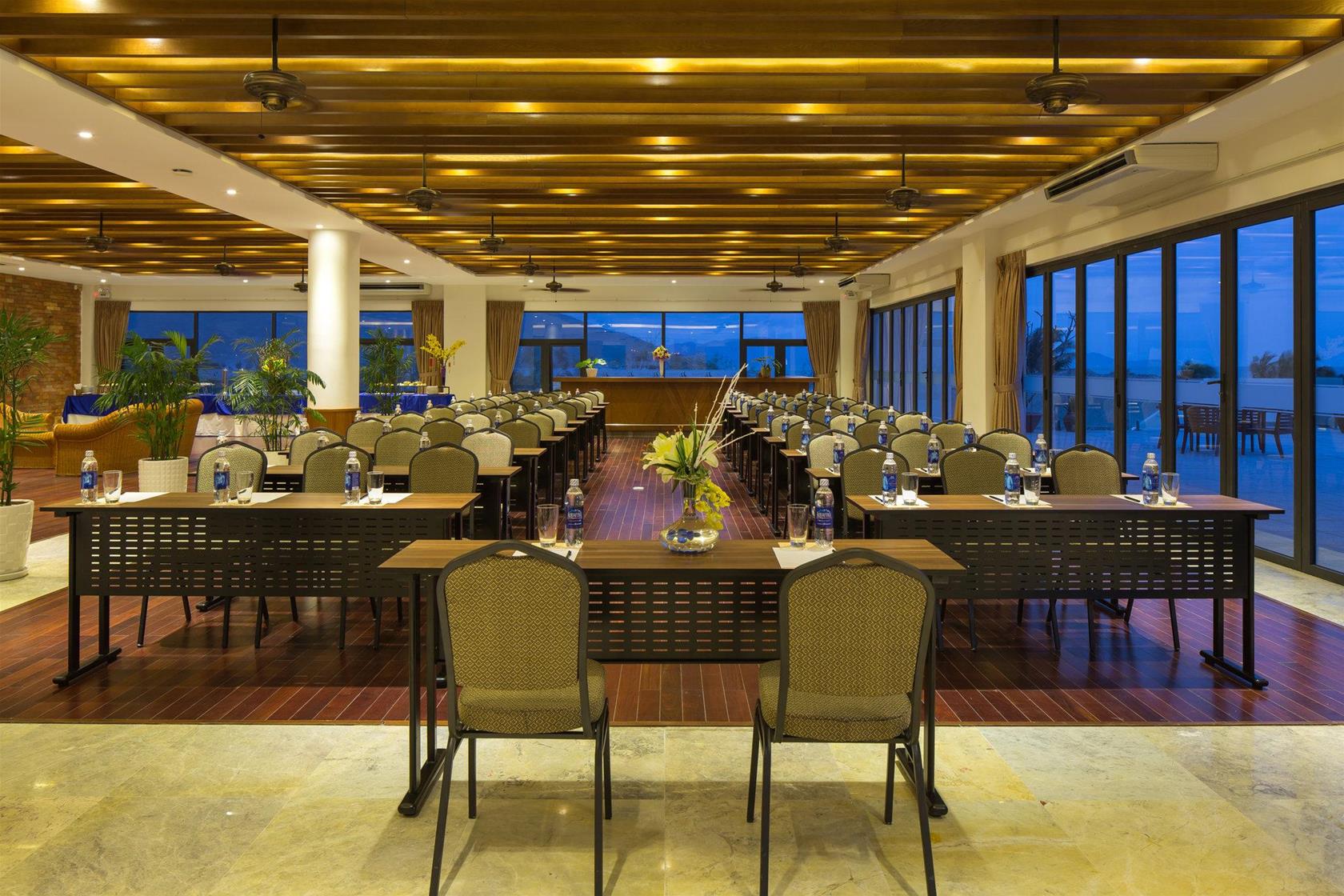 Cam Ranh Riviera Beach Resort & Spa