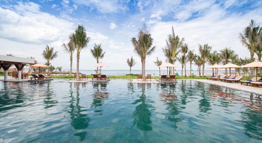 Cam Ranh Riviera Beach Resort & Spa