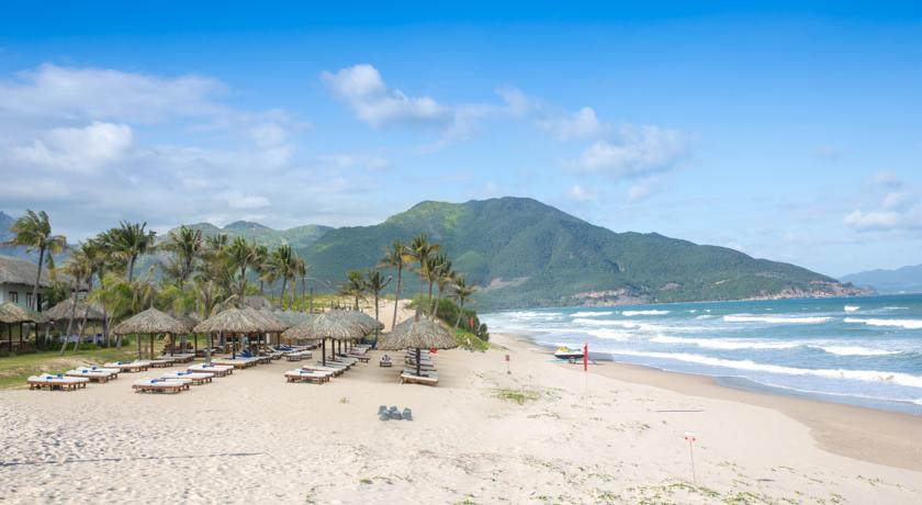 Cam Ranh Riviera Beach Resort & Spa
