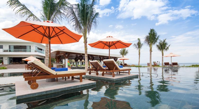 Cam Ranh Riviera Beach Resort & Spa