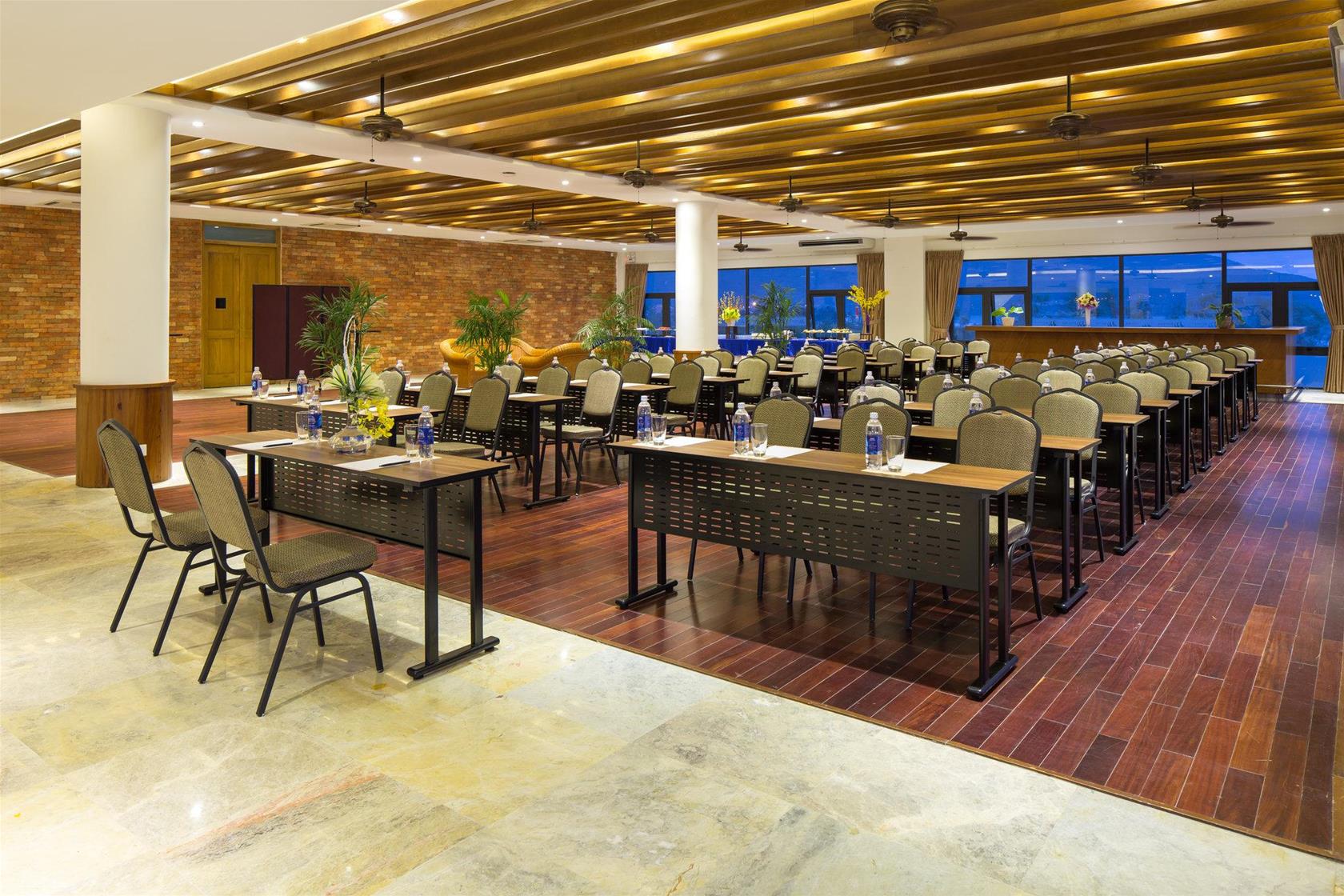 Cam Ranh Riviera Beach Resort & Spa
