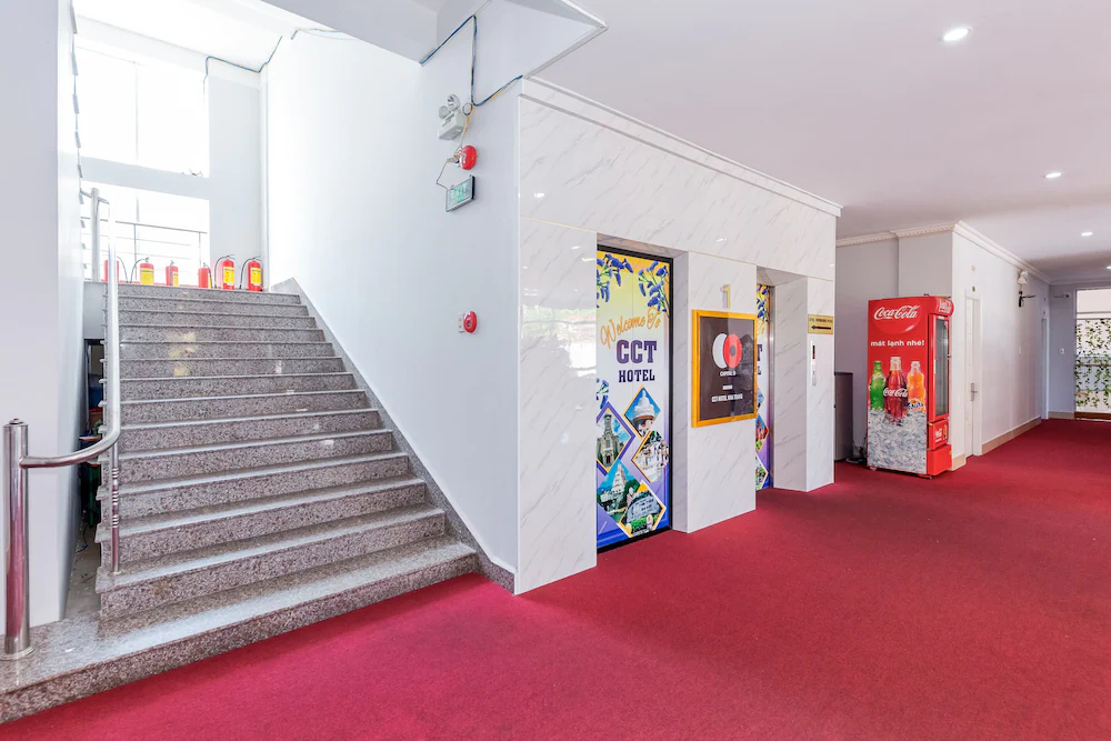 Cct Hotel Nha Trang by OYO Rooms