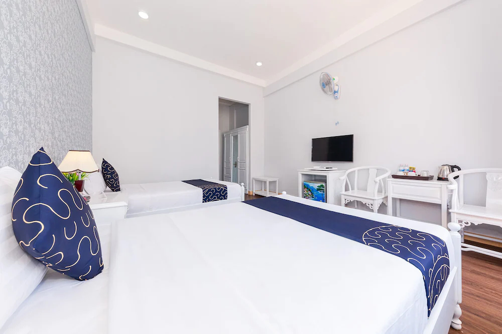 Cct Hotel Nha Trang by OYO Rooms