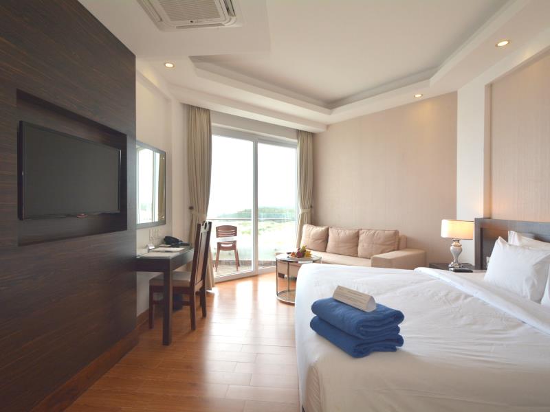 Ocean Waves Resort Cam Ranh