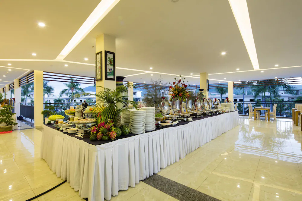 Diamond Bay Condotel Resort