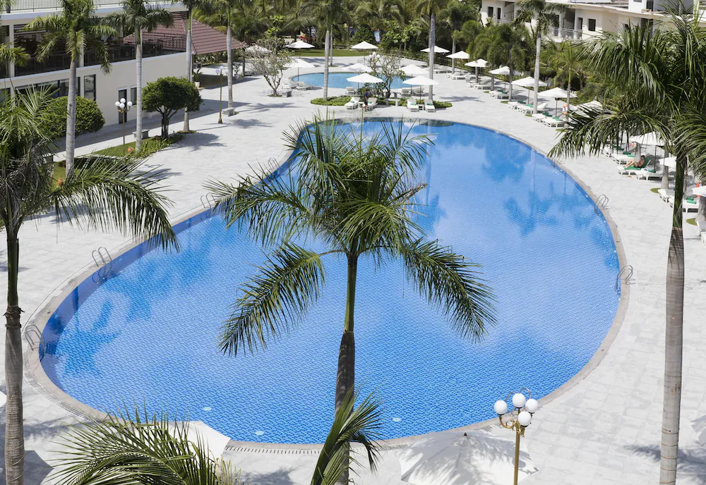 Diamond Bay Condotel Resort