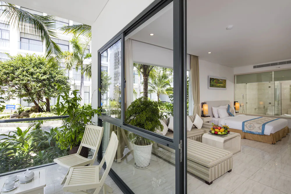 Diamond Bay Condotel Resort