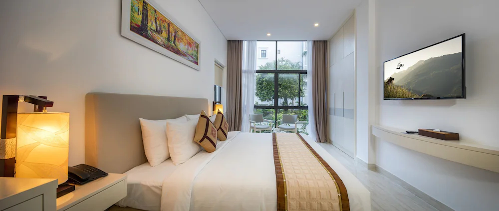 Diamond Bay Condotel Resort