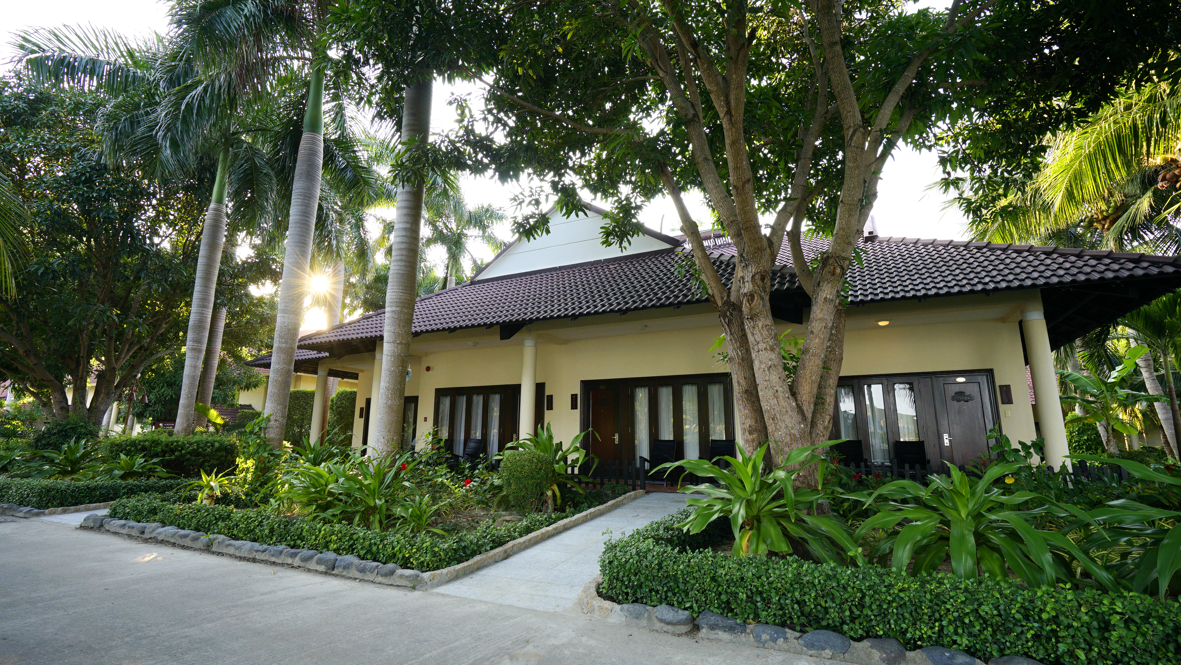 Diamond Bay Resort & Spa