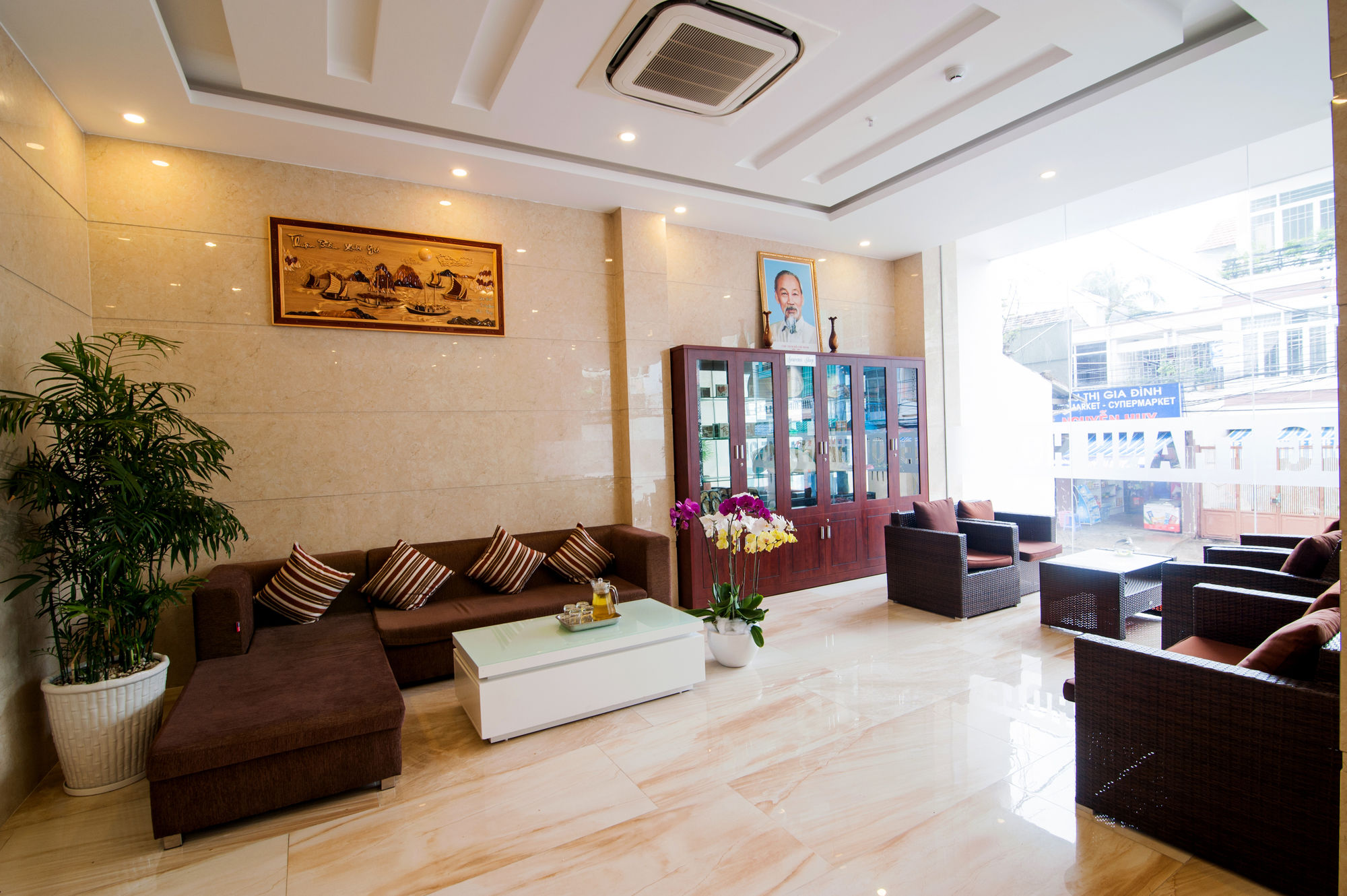 Gem Hotel