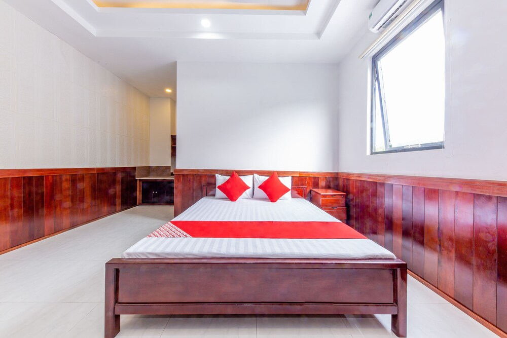 Duy Nhat Hotel by OYO Rooms