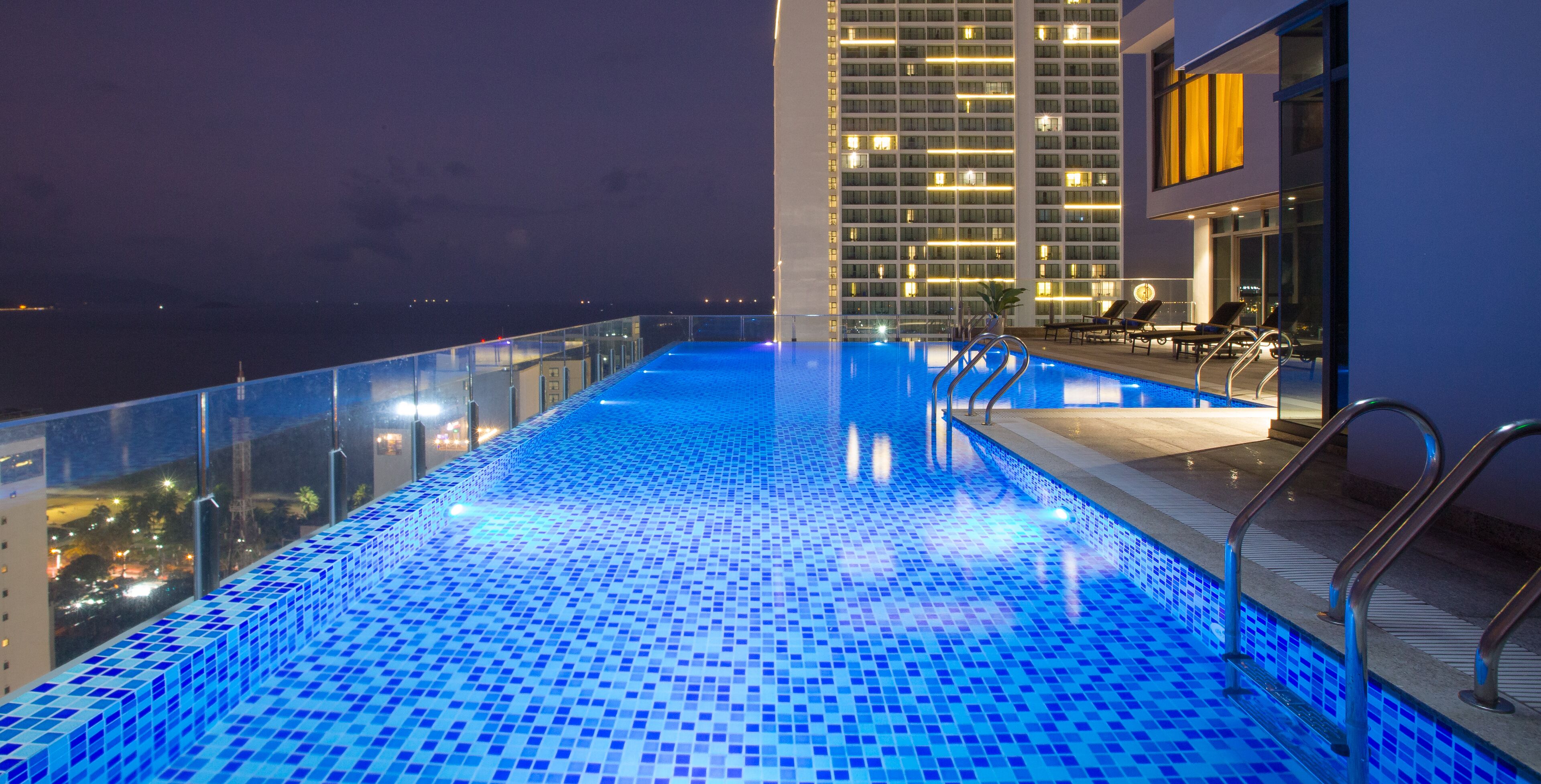 Green Beach Hotel
