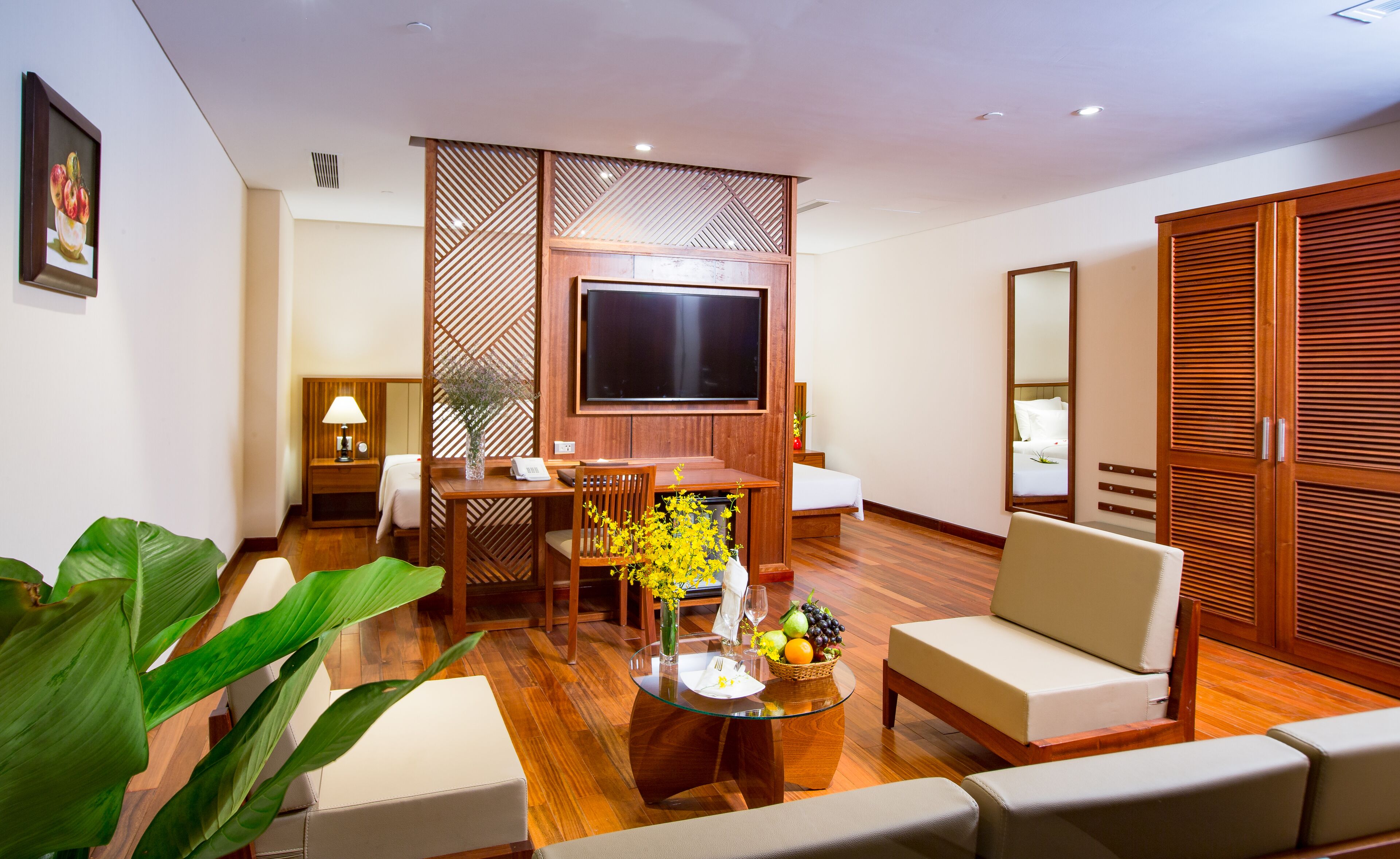 Green Beach Hotel