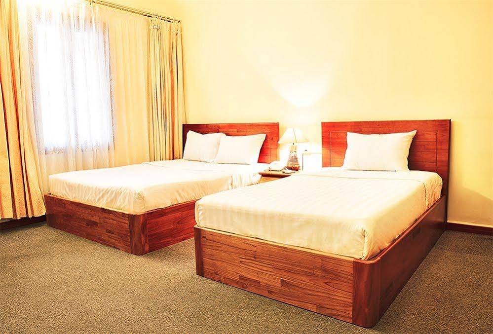 Tropicana Hotel