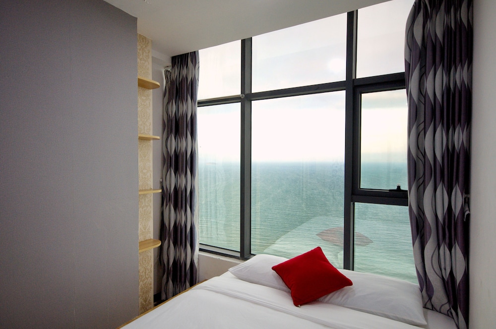Handy Holiday Beach Apartment