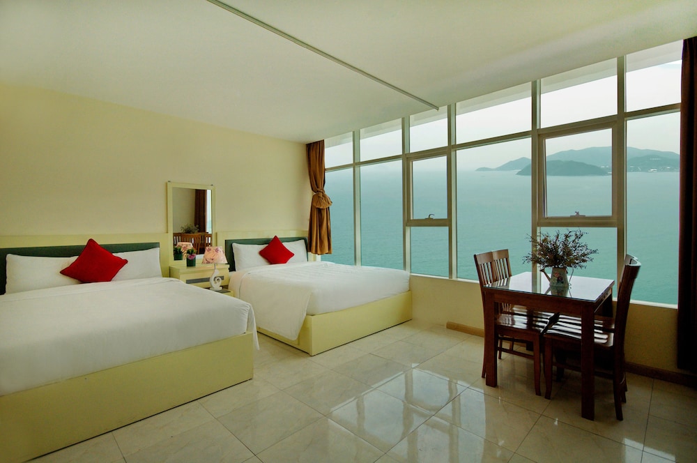 Handy Holiday Beach Apartment