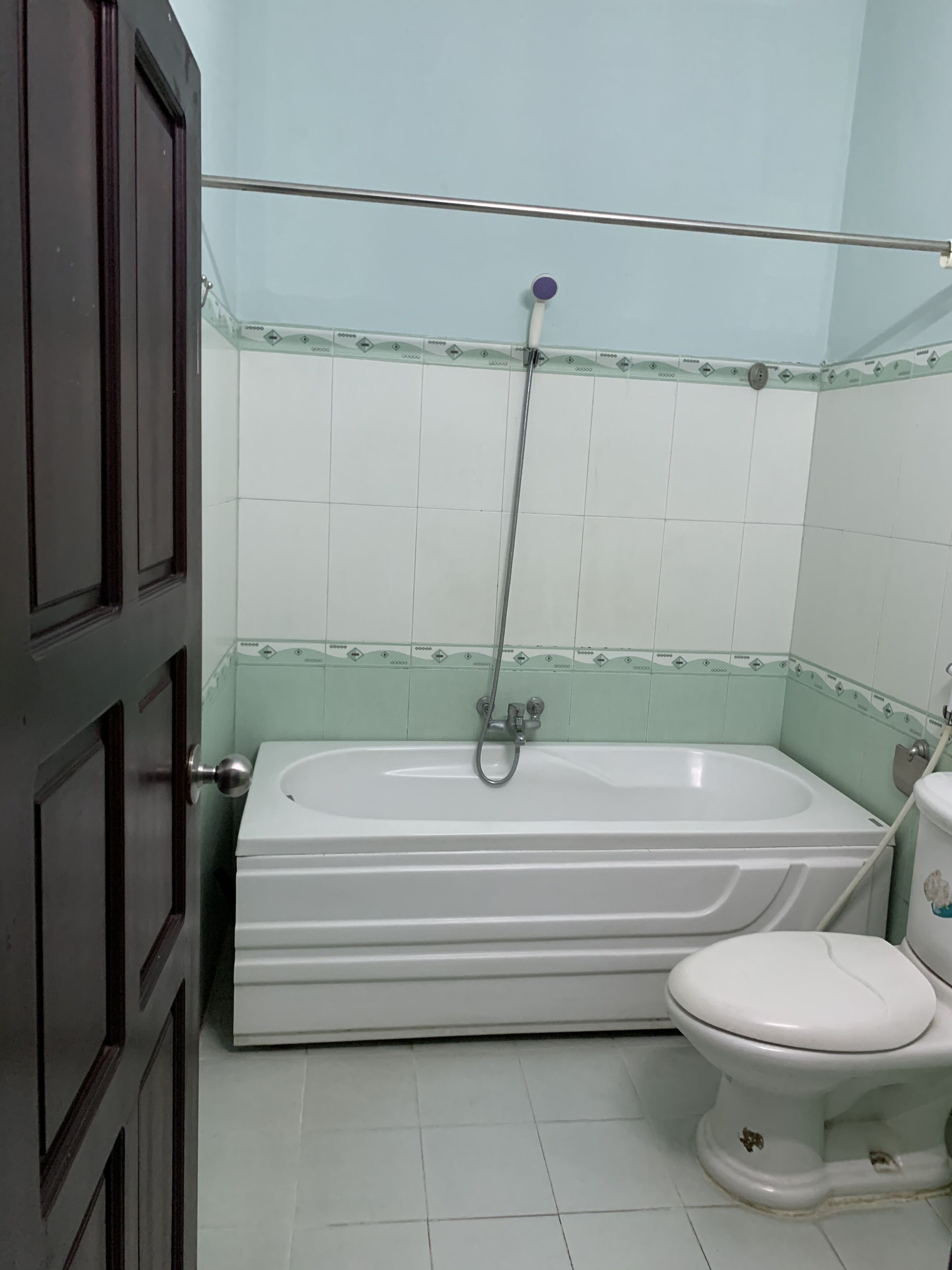 Hong Ngoc Hotel by OYO Rooms