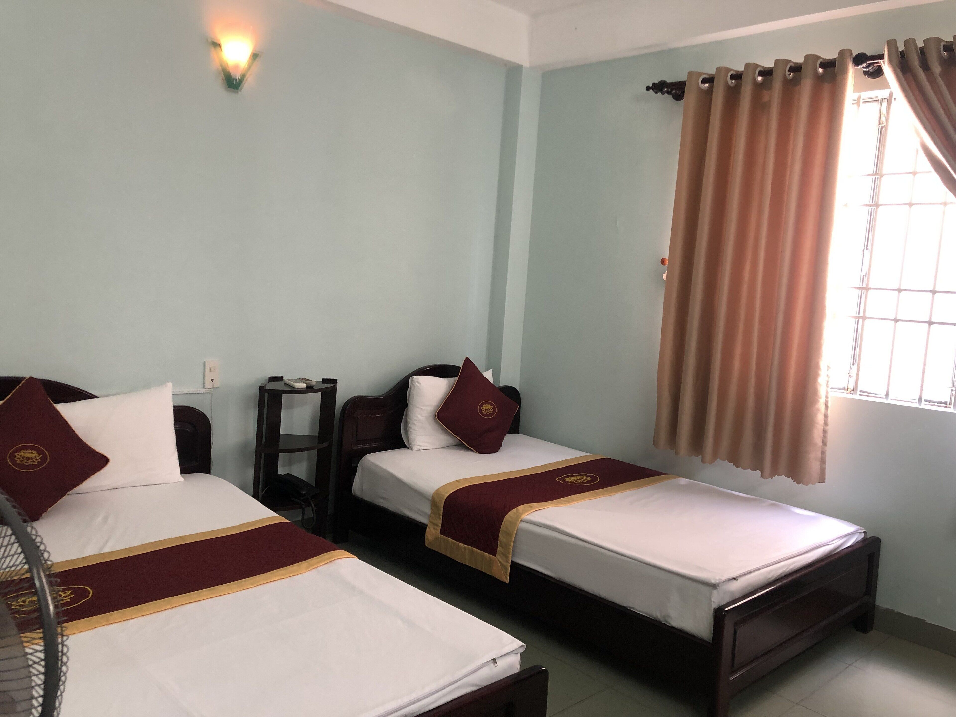Hong Ngoc Hotel by OYO Rooms