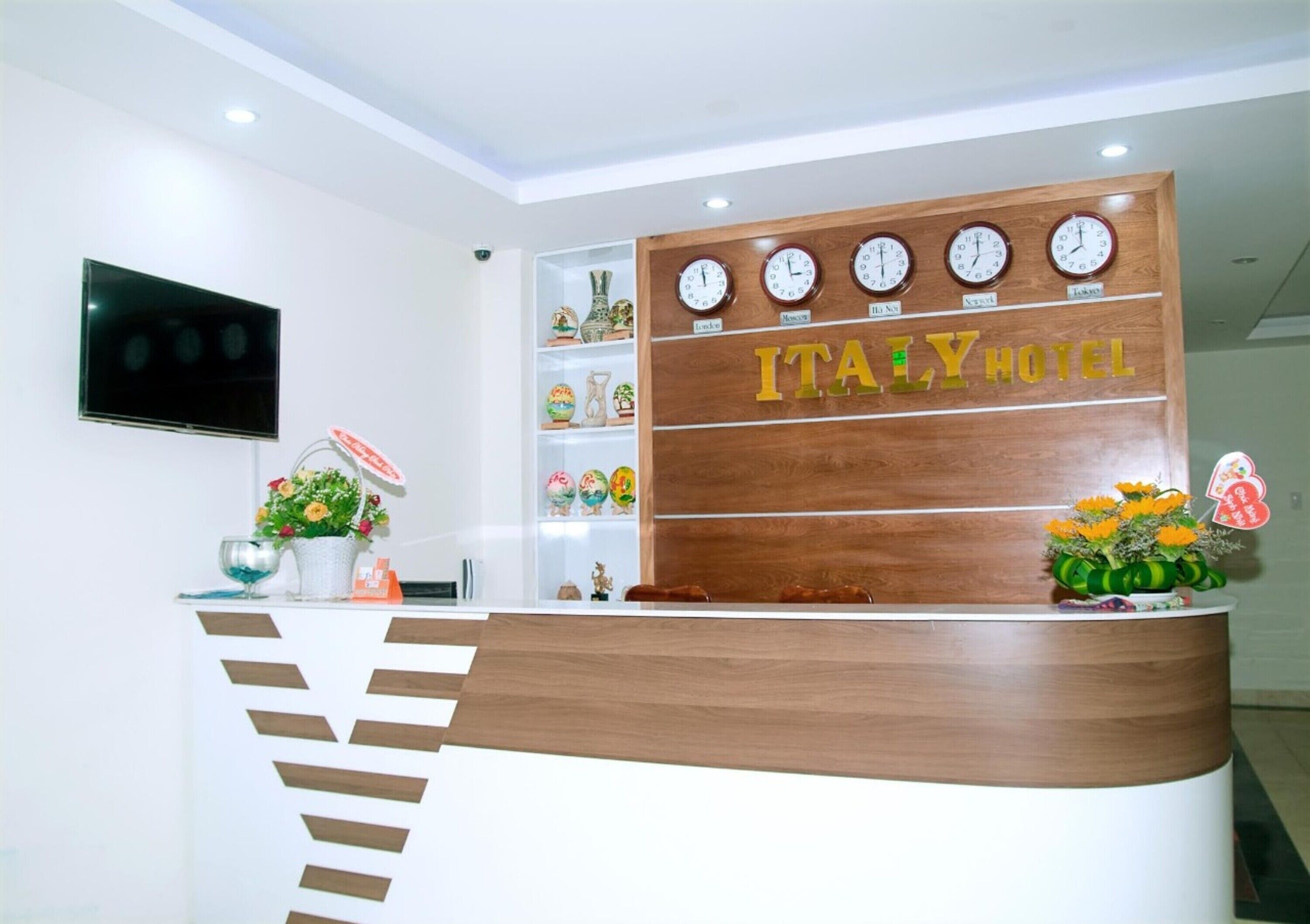 Italy Hotel By Oyo Room