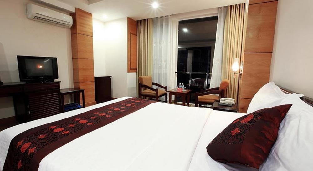 Carina Hotel